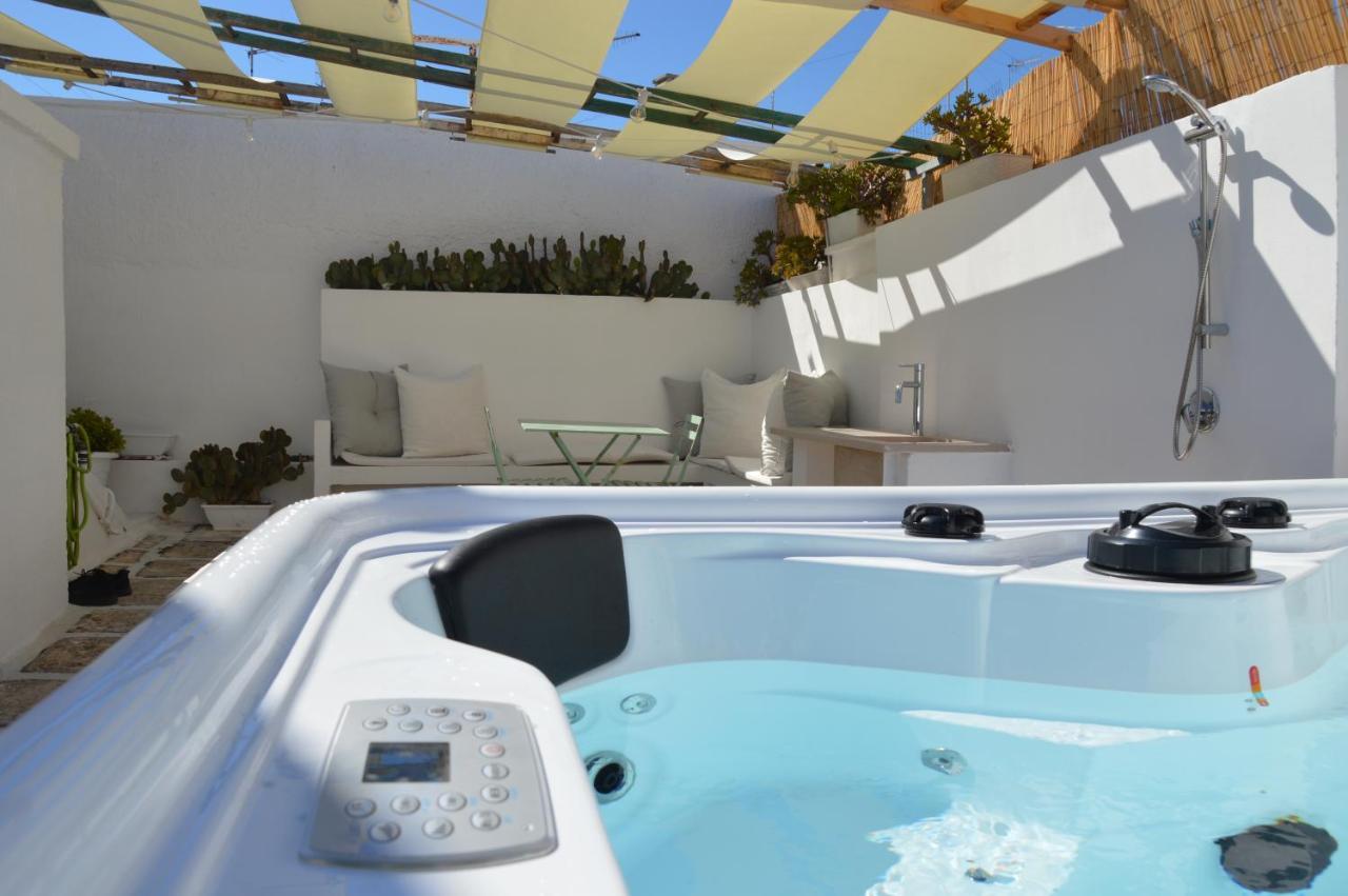 Ostuni 21Mqsuitehomes, Appartamento Con Mini Piscina Privata, Appartamenti Con Vasca Idromassaggio & Appartamenti Standard Eksteriør billede