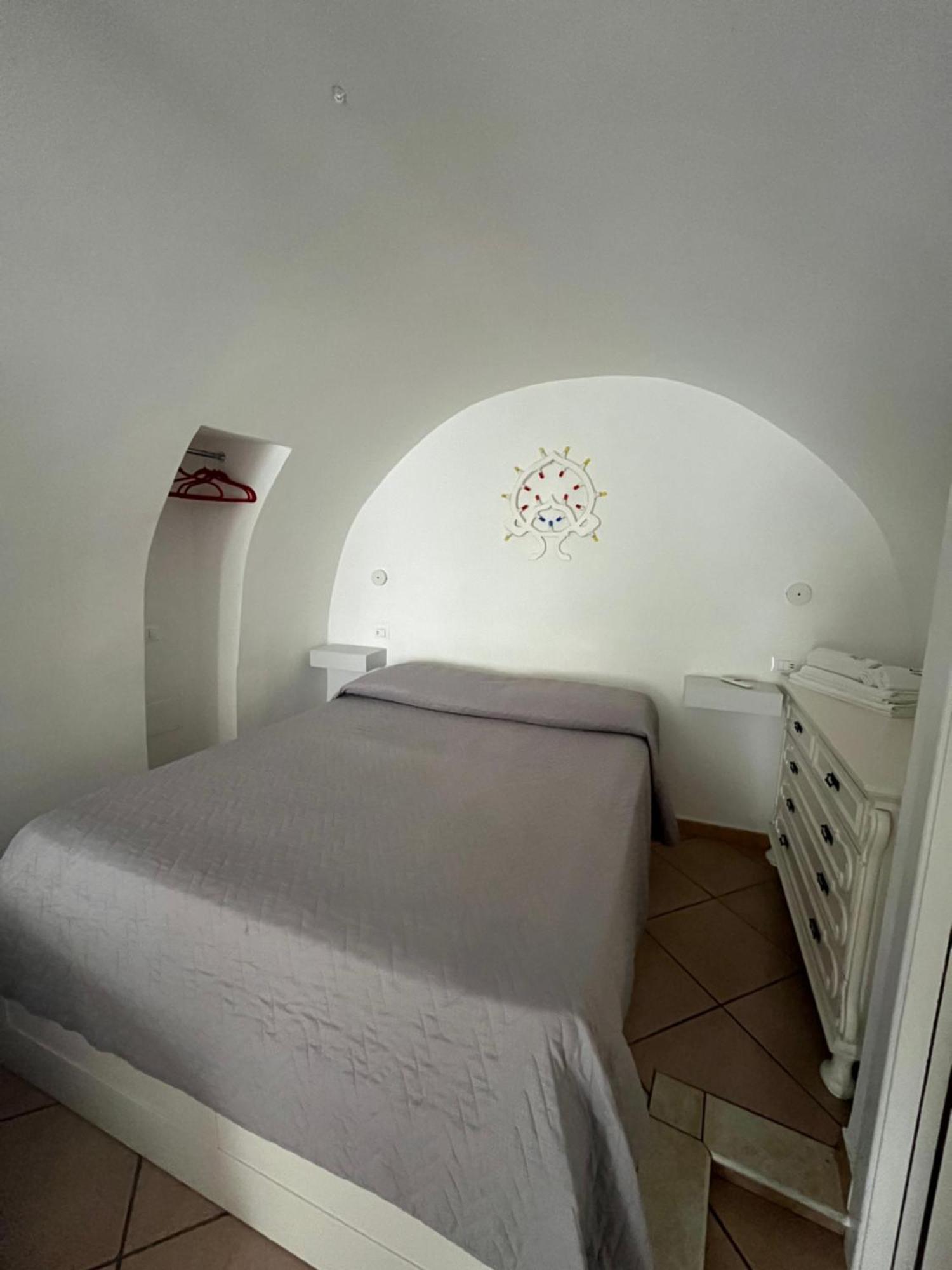 Ostuni 21Mqsuitehomes, Appartamento Con Mini Piscina Privata, Appartamenti Con Vasca Idromassaggio & Appartamenti Standard Eksteriør billede