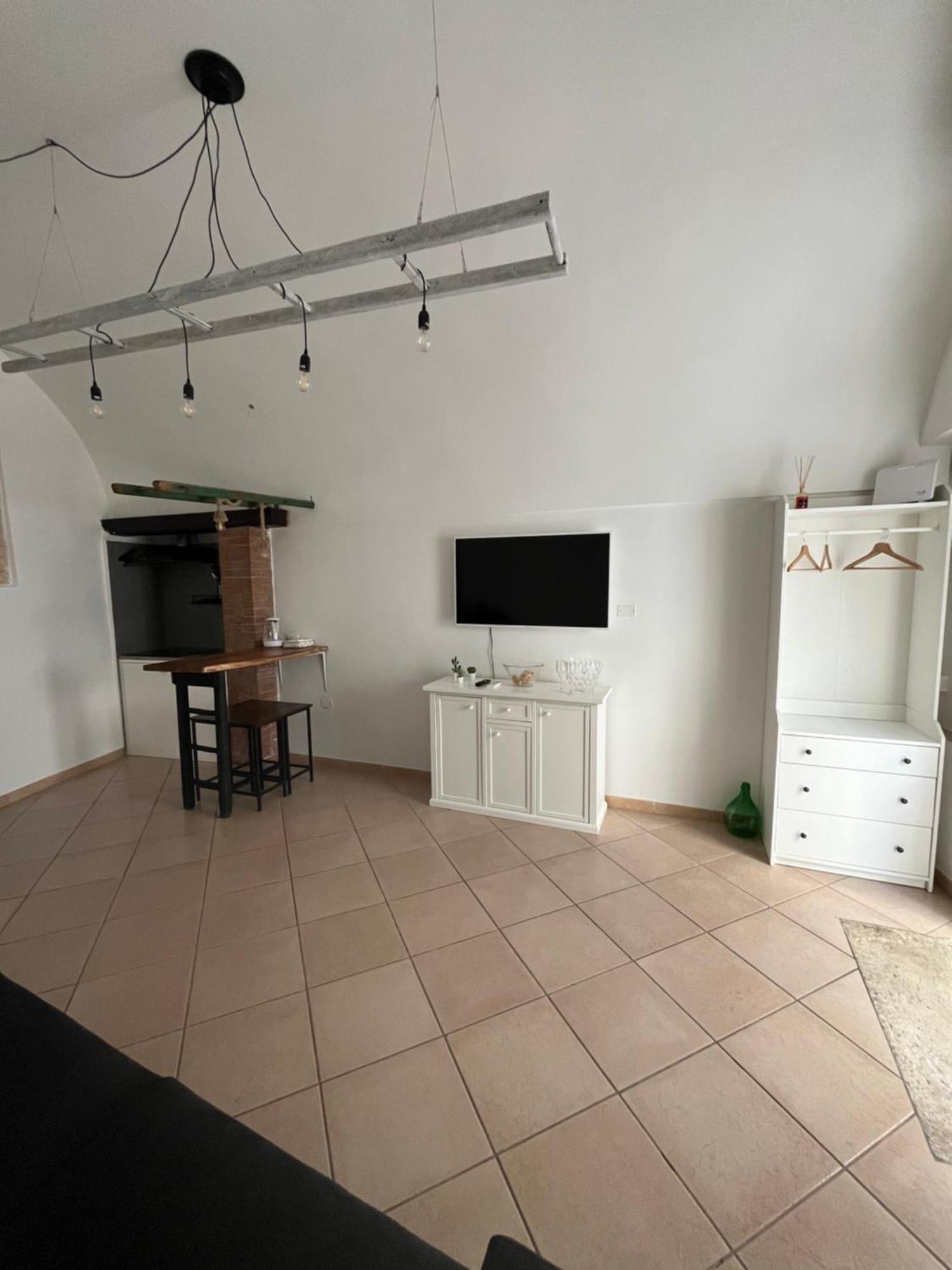 Ostuni 21Mqsuitehomes, Appartamento Con Mini Piscina Privata, Appartamenti Con Vasca Idromassaggio & Appartamenti Standard Eksteriør billede
