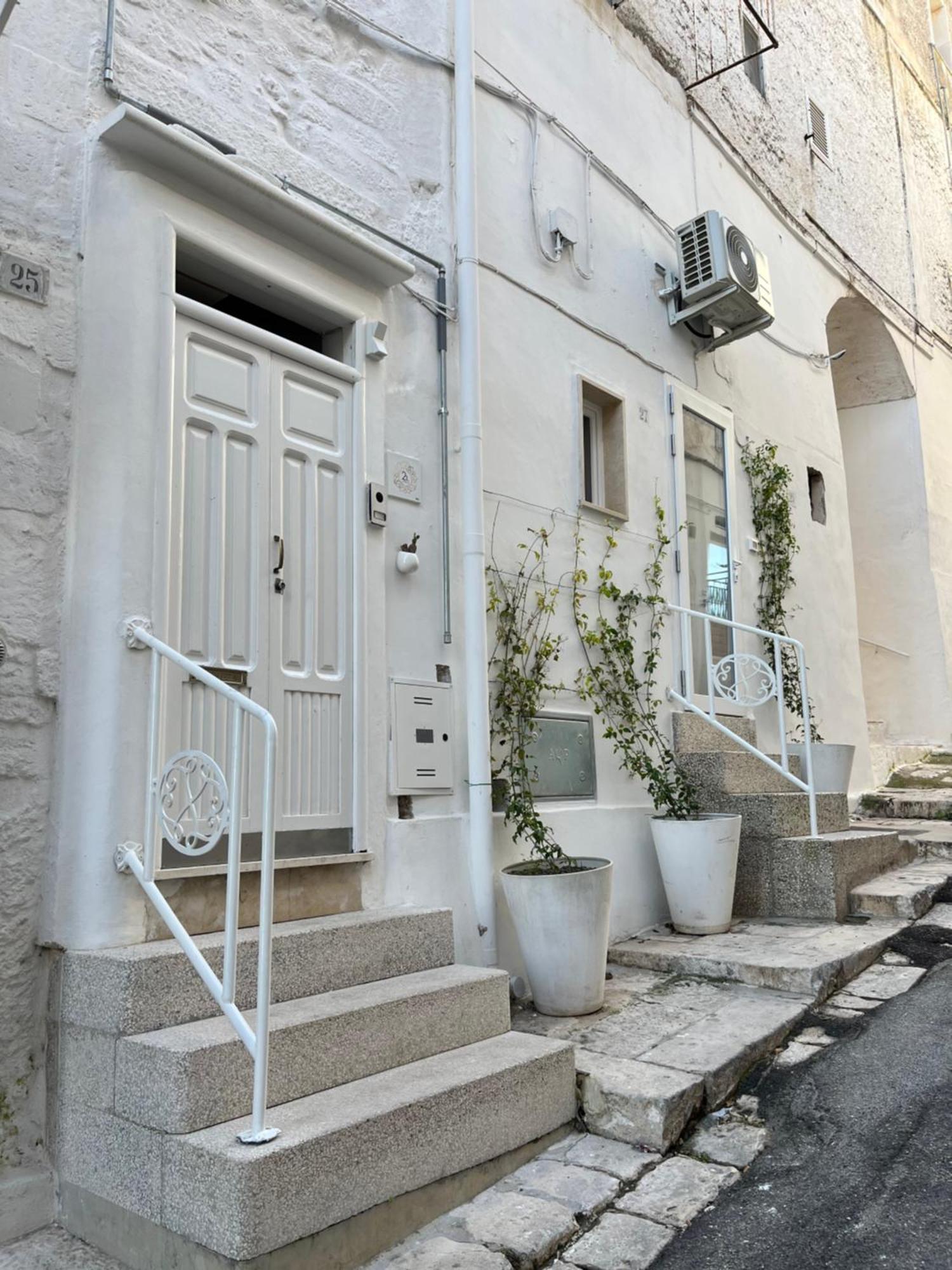 Ostuni 21Mqsuitehomes, Appartamento Con Mini Piscina Privata, Appartamenti Con Vasca Idromassaggio & Appartamenti Standard Eksteriør billede