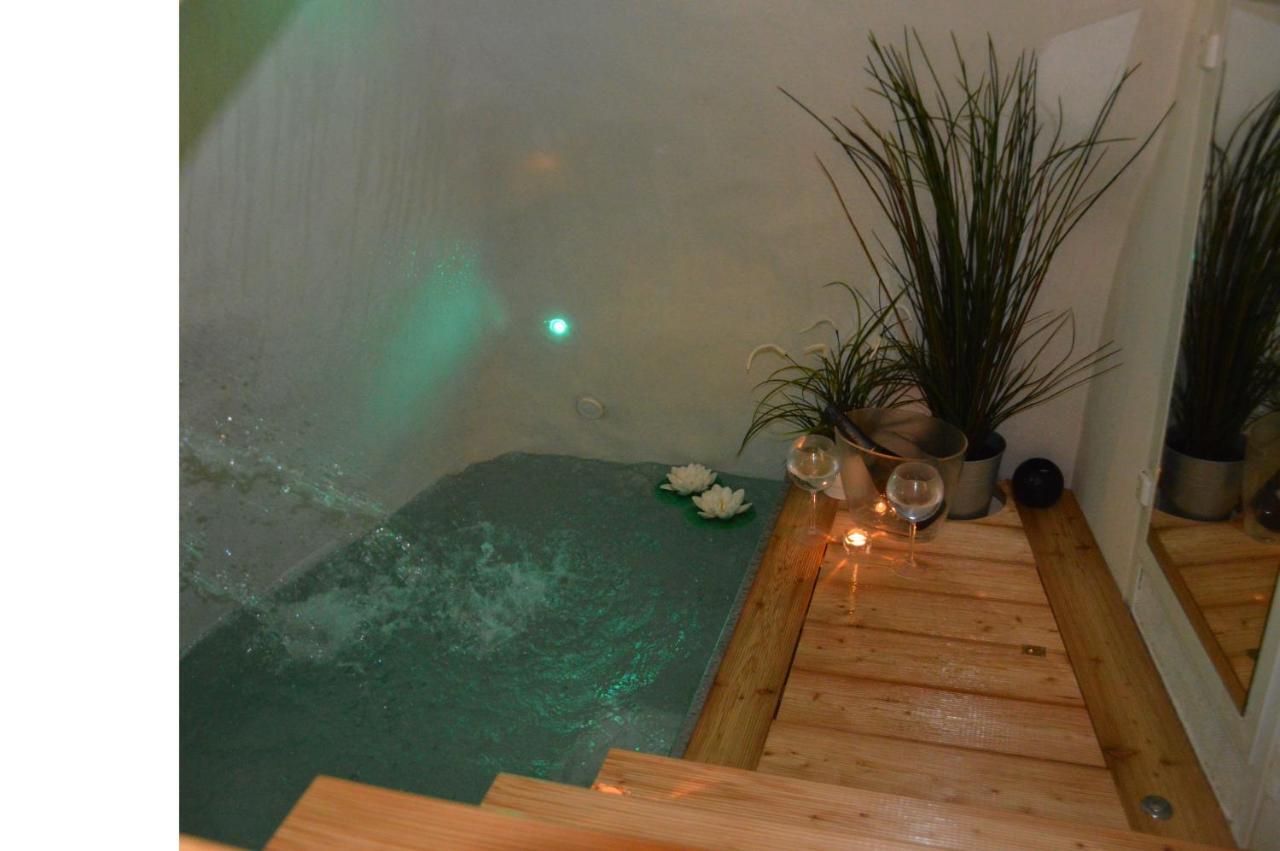 Ostuni 21Mqsuitehomes, Appartamento Con Mini Piscina Privata, Appartamenti Con Vasca Idromassaggio & Appartamenti Standard Eksteriør billede